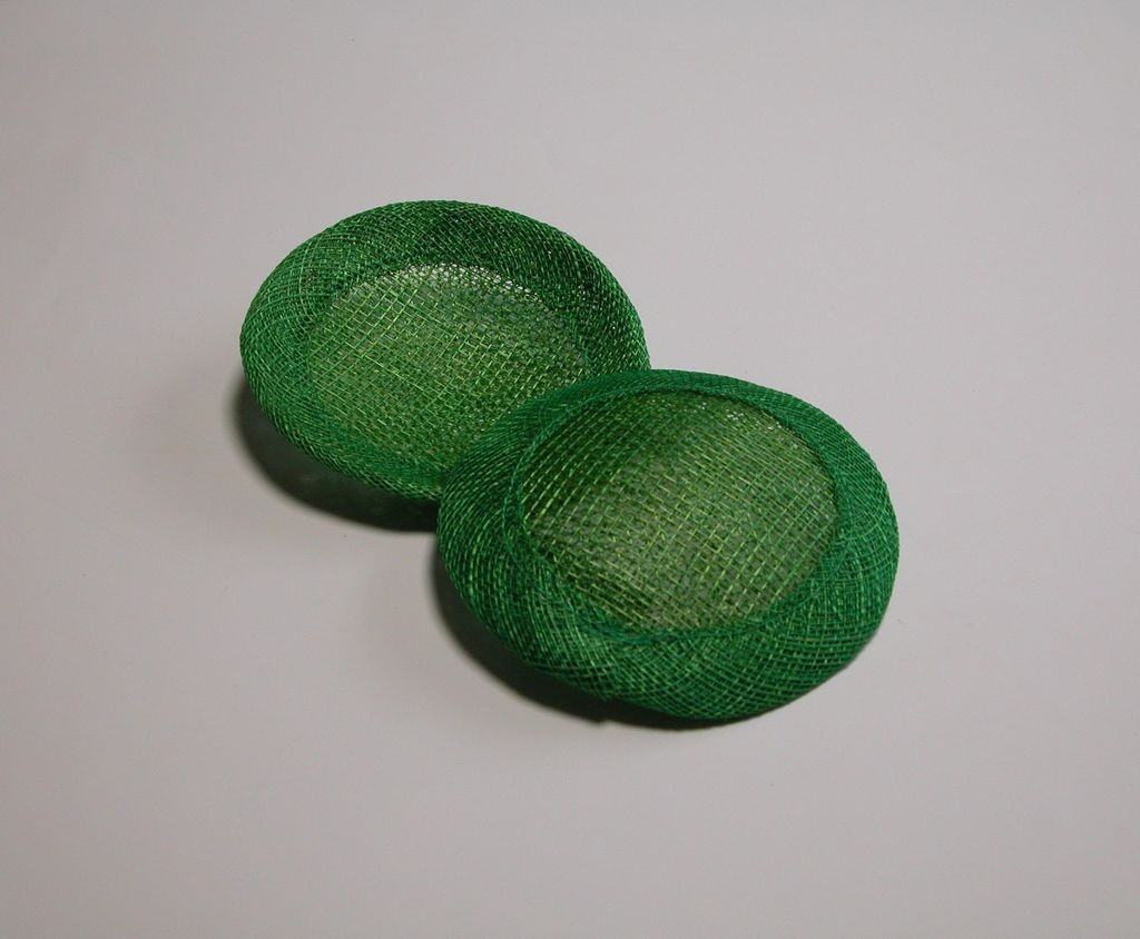 8 cm fascinátor zelená trávová